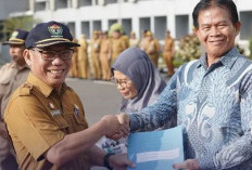 Apel Gabungan, Serahkan SK Pensiun dan SK Kenaikan Pangkat Pegawai