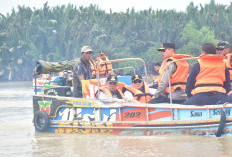 Naik Speedboat, Pj Gubernur Janjir Segera Perbaiki Jembatan Lalan yang Ambruk