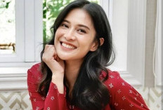 Pengalaman spiritual Artis Cantik Dian Sastrowardoyo Jadi Mualaf