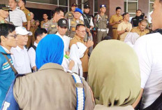Ribuan PPPK Gelar Aksi Demo di Halaman Pemkot Prabumulih