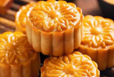 MENILIK MAKNA KUE BULAN  Lebih dari Sekadar Kuliner di Festival Pertengahan Musim Gugur