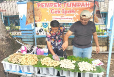 Warga Mulai Gandrungi Pempek Tumpah