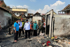 Sampaikan Duka Mendalam, Pj Wali Kota Tinjau Korban Kebakaran di 10 Ilir