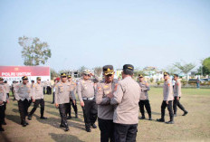 Suasana Haru Iringi Apel Pelepasan Purnabakti AKP Dwiruddin