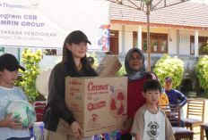 CEO Thamrin Group Elysa Thamrin Salurkan Bantuan Sarana Pendidikan  ke SD Negeri 3 Muara Belida    