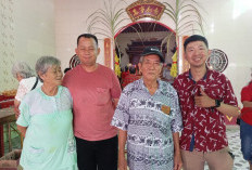 Cetya  Chiang Ciang dan Hendra Gelar Hut  Dewa  Kang HU, Tiu hu dan Oeyhu Tualang