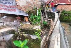 Tembok Penahan Nyaris Ambruk Ancam Rumah Warga