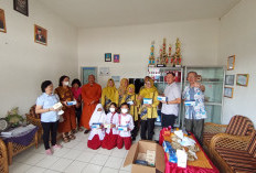 Yayasan Buddhakirti Palembang  Bagikan 40 Dus Masker ke SDN 39 Palembang dan Sekolah Padmajaya