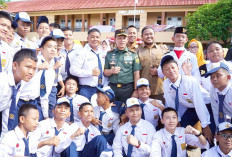 Tanamkan Jiwa Patriotisme, Pangdam II/Sriwijaya Ajak Pelajar SMPN 19 Palembang Raih Prestasi dan Cintai Bangsa