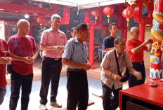 Ritual Cu Ke Ni di Kelenteng Hok Sin Tong Palembang: Syukur Penutup Tahun Ular Kayu
