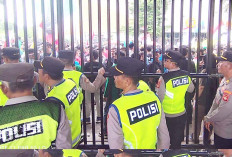 Demo Ribuan Mahasiswa Palembang Masuk Halaman DPRD Sumsel
