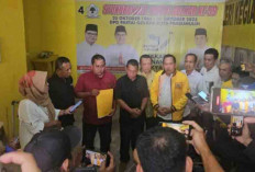 Tim Cak Arlan dan Tim Franky Nasril Ambil Formulir Golkar