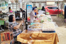 Hari Pertama Puasa, Pedagang Pasar Beduq Ramai