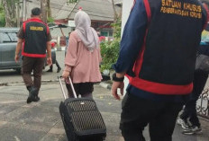GEGER! Koper Hitam Misterius di Rumah Mantan Gubernur Alex Noerdin Terkait Korupsi Pasar Cinde!