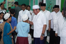 Safari Ramadan di Masjid Nurul Ikhlas Boom Baru, Gubernur Ajak Jaga Ukhuwah dan Stabilitas Ekonomi