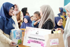 Cegah Stunting, PWP Kilang Pertamina Plaju Salurkan Bantuan Gizi Anak dan Balita