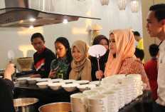  Cukup Bayar Rp180 Ribu,   Bisa Nikmati Sajian Buka Puasa Lezat di Santika Radial