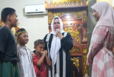 Warga Air Lintang Antusias Sambut Wabup Sumarni
