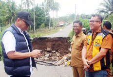 Sigap Hadapi Bencana, Bupati Joncik Pastikan Warga Tak Terisolir Akibat Jalan Amblas di Empat Lawang