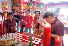 Kelenteng Chu Pek Keng Palembang Gelar Ritual Sambut Dewa Turun ke Bumi
