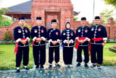 Rita Suryani Ikuti Rangkaian kegiatan UKT dan Pengesahan Pendekar (Warga Tk.2) di Padepokan IKS PI Kera Sakti