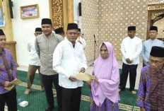 Wako Arlan Lepas Jemaah Umroh Gratis