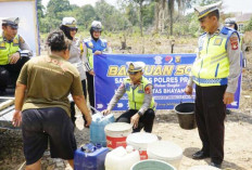 Satlantas Prabumulih Bantu Air Bersih dan Bagikan Paket Sembako