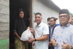 Door To Door, Cawako Palembang Rasyid Rajasa Bagikan Ratusan Paket Sembako 