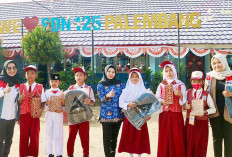 Pertamina Dukung Pendidikan Anak Palembang, Bagikan Peralatan Belajar di Hari Kemerdekaan ke-80