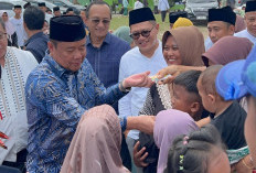 Cik Ujang Hadiri Pengajian Akbar di Muara Enim