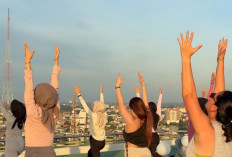 Aryaduta Palembang Luncurkan TJAKAP DJIWA Lewat Sunrise Hatha Yoga Bernuansa Eksklusif