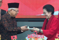 Tak Ada Jokowi, Megawati Beri Potongan Pertama Tumpeng HUT PDIP untuk Ma'ruf Amin