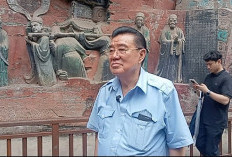  Menggali Kebijakan Purba di Tebing Chongqing:  Ketika 50 Ribu Arca Berbicara tentang Karma dan Bakti