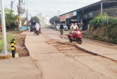 Cor Beton Rusak Alami Penurunan Badan Jalan