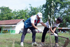 Hari Guru, Pertamina Wujudkan Akses Pendidikan dan Energi Berkelanjutan di Desa Saluran