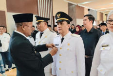 Hari Minggu, Wako Arlan Lantik 12 Kepala OPD dan 245 ASN