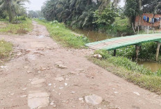 Jalan Cor Beton, Rusak Cukup Lama tak Kunjung Tersentuh Perbaikan