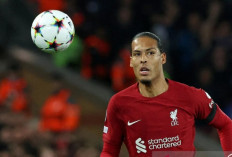 Bek Liverpool van Dijk akui idolakan legenda Barcelona