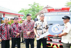 Terima Mobil Damkar, Musnahkan Arsip Berusia 10 Tahun