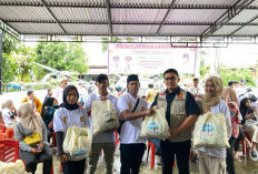 Pengurus Gerindra Palembang Bagikan Ribuan Paket Sembako RDPS 