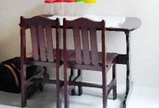 BUDI PEKERTI, Pelajaran dari Meja Kecil  