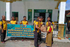 Anggota Polsek BP Peliung Baksos Bersihkan Masjid