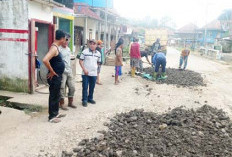 Pemkab Muba Gerak Cepat, Jalan Rusak Sekayu-PALI Ditimbun