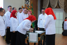 Wali Kota Ratu Dewa Hadiri Pelantikan Pengurus PMI Palembang