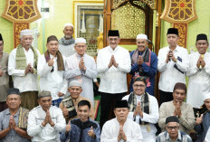 Sekda Sumsel Edward Candra Safari Ramadan di Masjid Al Kautsar Sako Palembang