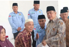 Bupati Lahat Distribusikan Dana Zakat untuk Masyarakat Penerima Manfaat
