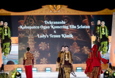 Ladys Tenun Klasik dan Dekranasda OKU Selatan Tampilkan Pesona Kain Adat Kawai Kanduk