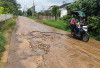 Bertambah Lebar dan Dalam Lubang di Jalan Gogokan Kito 