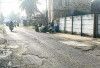 Jalan di Tanggo Buntung Masih Banyak Lubang Menyerupai Pulau