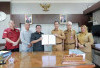 Walikota Prabumulih Serahkan Raperda LPJ 2024
